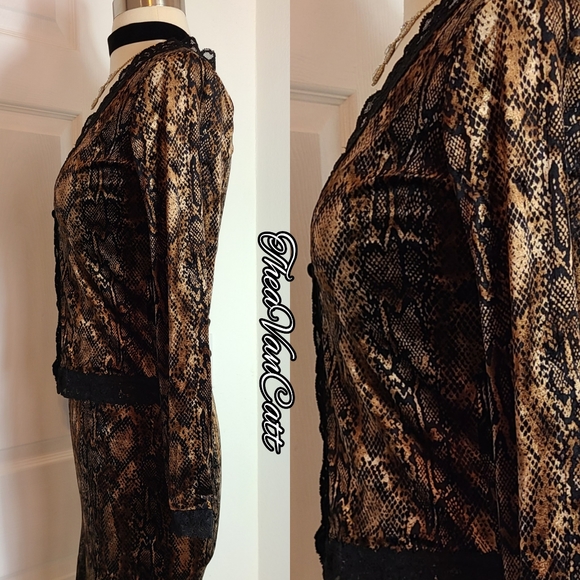 Betsey Johnson SET stretch VELVET & lace snake print dress & button up cardigan! - Picture 4 of 12